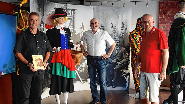 Sie freuen sich über die Förderung (von links): Michael Baldenhofer (ILE) und Rainer Stolz (Bürgermeister), zwischen denen eine ...