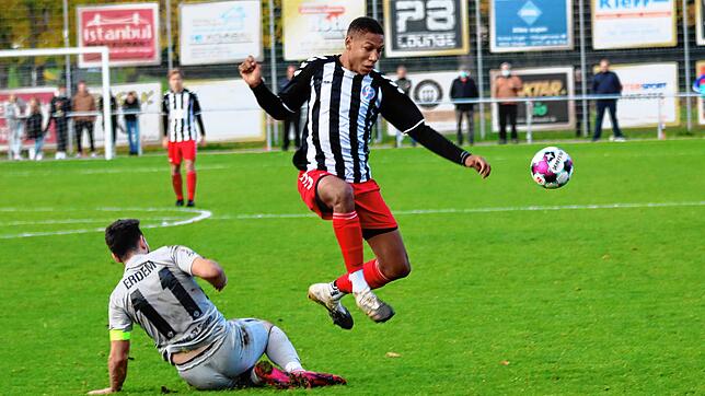 Türkischer SV Singen gegen SC Konstanz-Wollmatingen: In der Bezirksliga endete dieses Duell im Oktober 2020 (links auf dem Bild ...