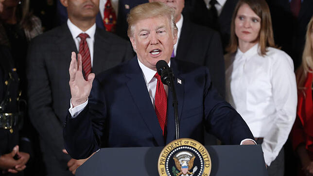 US-Präsident Donald Trump spricht auf einer Pressekonferenz am 26.10.2017 in Washington (USA). Trump hat angesichts des gravierenden ...