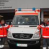 Die Bereitschaftsleiterin Karina Ehresmann und der Vize-Vorsitzende des DRK-Ortsverbands Salemertal freuen sich über das ...