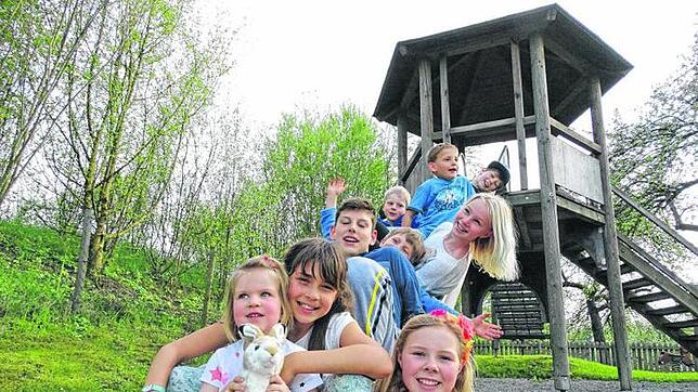 Nicht immer ist der Spielplatz in der Unteren Gallusstraße dermaßen belebt. Im Gegenteil: Die Markdorfer Spielplätze werden dem Anschein ...