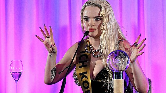 Erika Vikman, die Gewinnerin des UMK-Finales, gibt eine Pressekonferenz. Vikman gewann den Wettbewerb mit dem Lied „Ich komme“. Die ...