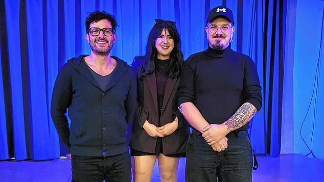 Sie machen Wahlkampf für die Linke für die Landtagswahl am 8. März 2026 (von links): Bundestagsabgeordneter Luigi Pantisano, Mersedeh ...