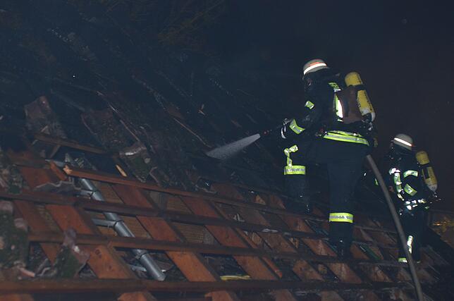 Bild 12: Bilder vom Scheunenbrand in Klengen
