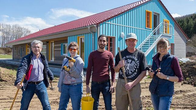 Fast fertig: Die neue Abenteuerland-Scheune des Familienzentrums Hochrhein in Lauchringen (gegenüber des Berolino Kinderparks) ist so ...