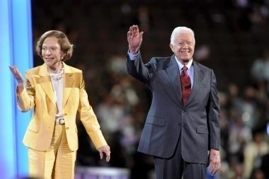Der frühere US-Präsident Jimmy Carter and seine Frau Rosalynn auf dem Parteitag der Demokraten. Carter erhielt 2002 den Friedensnobelpreis.
