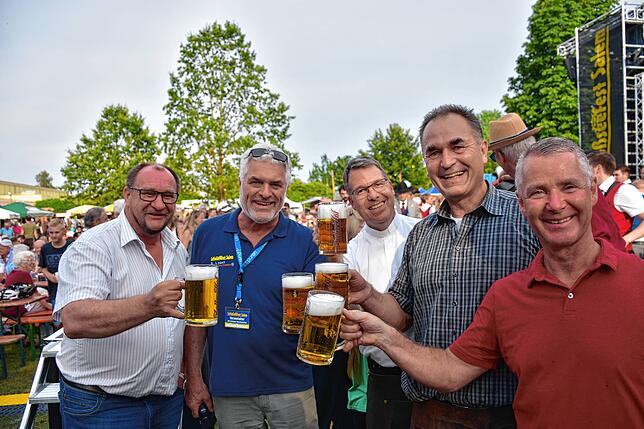 Erinnerung: So sah es beim Auftakt des Schlossseefestes 2019 aus: Landtagsabgeordneter Klaus Hoher, Festsprecher Ronny A. Knepple, Dekan ...