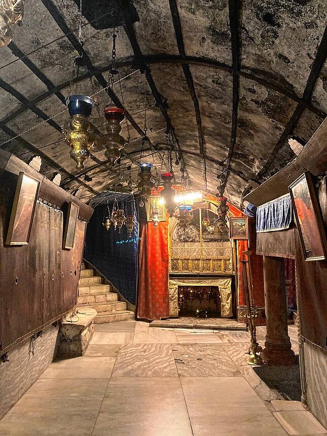 Diese Grotte (Geburtsgrotte) unter der Geburtskirche in Bethlehem gilt als Geburtsort von Jesus Christus.