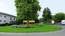 Beim Kreisel an der Ortsausfahrt Richtung Kippenhausen wird es einen Zebrastreifen geben. Foto: Corinna Raupach