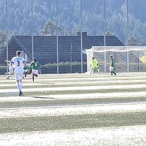 Yannik Richter erzielt 2:0 für den FV Tennenbronn