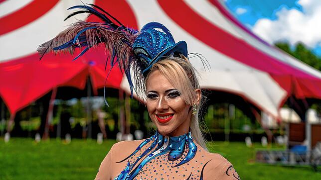 Artistin Veronika Faltyny aus Tschechien wird  ab Mittwochnachmittag im Programm des Zirkus Knie im Villinger Friedengrund zu sehen sein.