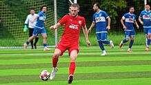 Derbysieg: Adrian Mouttet traf beim 4:1-Sieg des TuS Binzen gegen den FC Bad Bellingen zur zwischenzeitlichen 3:1-Führung.