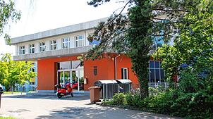 Schon wieder sind unbekannte Täter in die Johann-Peter-Hebel-Schule eingebrochen.