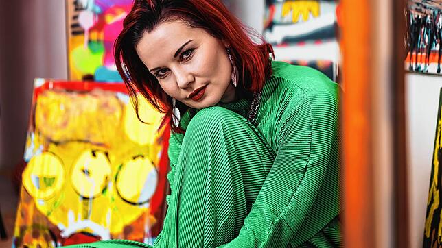 Neben ihrem Beruf als Psychologin an der Uniklinik Ulm ist Sarah Straub auch leidenschaftliche Musikerin und Liedermacherin. Mit diesem ...