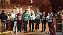 Beim Patrozinium in der Kirche St. Fridolin Bettmaringen zum Auftakt des Jubiläumsjahres 900 Jahre Bettmaringen stellt das Gemeindeteam ...