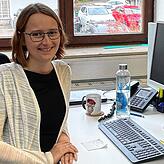 Bei Simone Haug von der WIR Villingen-Schwenningen laufen die Fäden für die Weihnachtsmärkte zusammen.