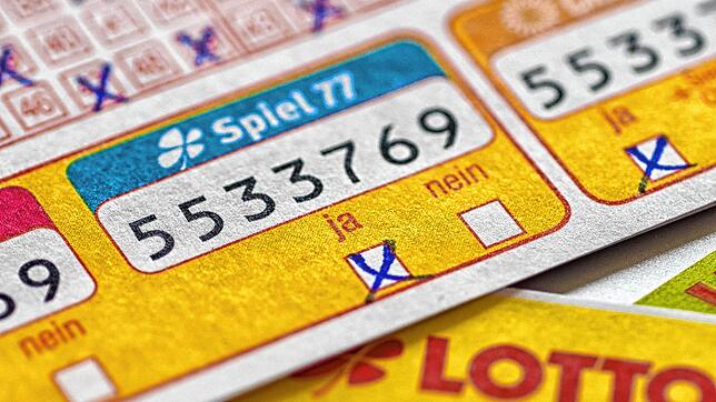 Bild : Glückspilz aus dem Kreis Karlsruhe ist jetzt Millionär