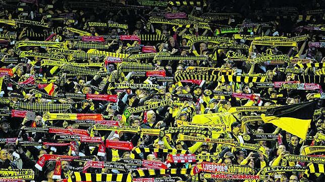 Gänsehaut-Atmosphäre. Vor, während und nach dem Viertelfinalspiel zwischen dem FC Liverpool und Borussia Dortmund lebte der ...