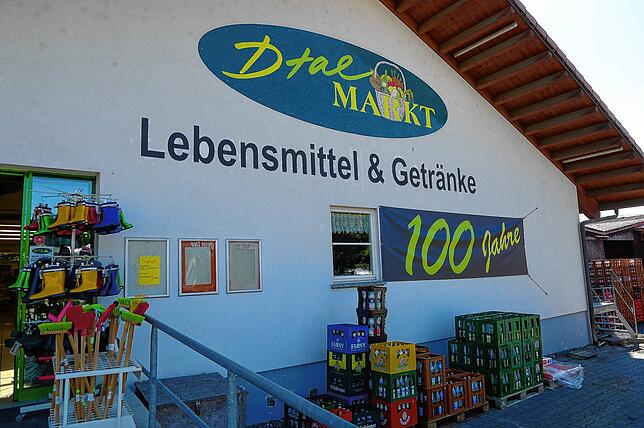 Im D-Tal-Markt in Untersiggingen ist es recht ruhig geworden. Die Straßensperrung wirkt sich deutlich auf den Kundenbesuch aus.