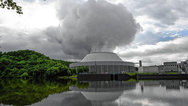 Das Atomkraftwerk in Neckarwestheim sollte eigentlich stillgelegt werden – nun debattiert der Bundestag darüber, ob die ...