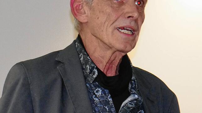 Gerhard Kurz, Initiator und musikalischer Leiter der inklusiven Band WG¦&¦Friends, erläutert die Geschichte des Films.
