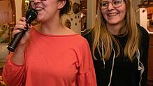 Neue Ideen für den närrischen Nachwuchs der Meßkircher Katzenzunft haben Franziska Schmid (links) und Selina Maier.