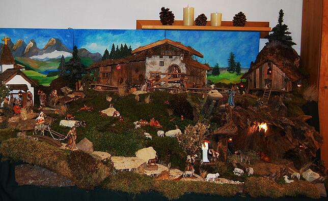 Diese große Krippenlandschaft schuf Markus Patzke nach dem Vorbild der Tiroler Krippen, die ihn zu seinem Hobby inspiriert hatten.