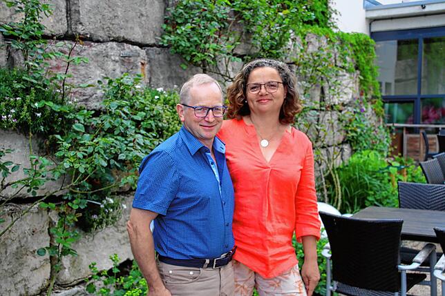 Bestens vorbereitet sind Manfred Vogelbacher und seine Partnerin Andrea Fischer, um im &bdquo;Wilden Mann&ldquo; in Eggingen wieder ...