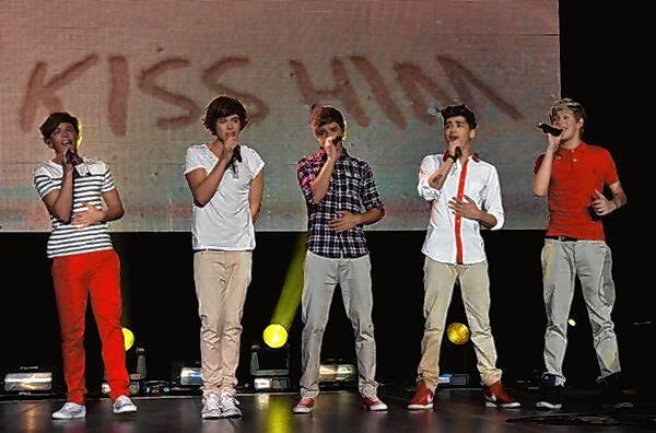 Die britisch-irische Boygroup One Direction landete 2010 auf dem dritten Platz in der Castingshow «X-Factor». Ihre erste Single hieß ...