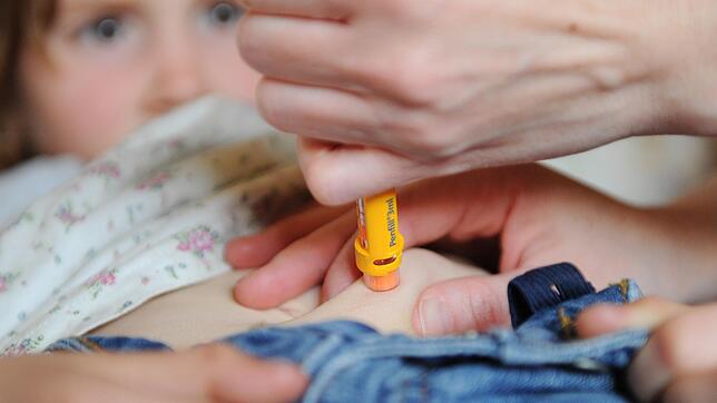 Diabetes kann auch Kinder und Jugendliche betreffen. Zumeist handelt es sich dann um Typ-1-Diabetes. Diese Form muss mit Insulin ...