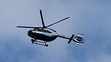 Die Polizei suchte am Montag mit einem Polizeihubschrauber, hier ein Symbolbild, nach einer Frau im psychischen Ausnahmezustand.