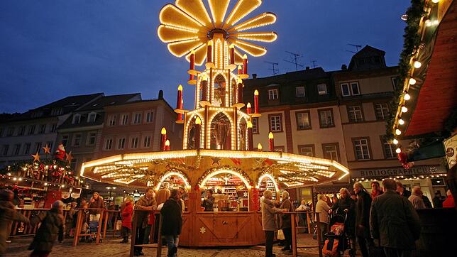 2024 findet wieder der Heidelberger Weihnachtsmarkt statt. Hier lesen Sie alle Infos rund um Öffnungszeiten, Programm und Parken.