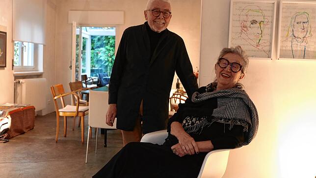 Die Galerie Vayhinger wird 50: 1970 gründete Werner Vayhinger die Galerie, 1980 kam seine Frau Helena dazu und stellte das Projekt mit ...