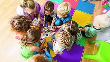 Die Erhöhungen der Kindergartengebühren sind regelmäßig Thema im Gemeinderat. Bild:  stock.adobe/oksix
