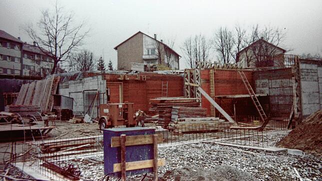 1984: Zwei Firmen waren am Bau der neuen Stadthalle beteiligt. Stocker baute den Veranstaltungsbereich und Walk den Sportbereich. Der ...