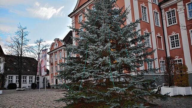 Die Christmette unter dem Weihnachtsbaum auf dem Schlossplatz zu feiern, ist nur eine Idee für weihnachtliche Gottesdienste in ...