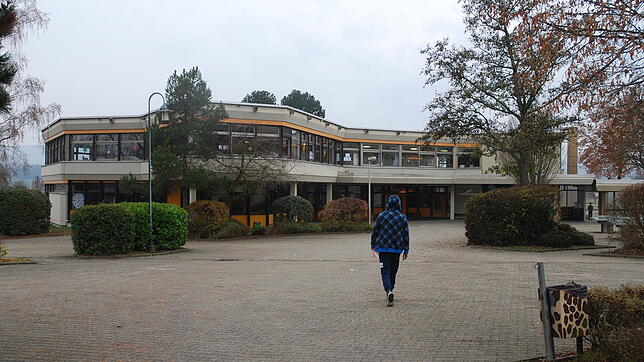 Die Umwidmung der Klettgauer Gemeinschaftsschule in eine Realschule und die damit verbundenen Bau- und Erweiterungsarbeiten wird der ...
