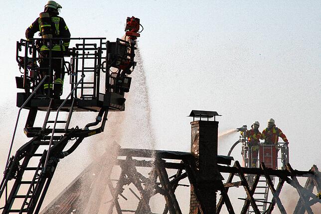Bild 7: Hofbrand in Bergalingen: Bilder vom Einsatz der Feuerwehr