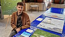 Stolz präsentiert der Blumberger Nachwuchs-Künstler David Sasic im Dachatelier der Kunstschule Donaueschingen einige seiner Werke. Ganz ...
