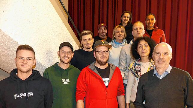 Die Kandidaten (hinten, von links): Christoph Weber, Carina Moor, Claudia Thomas, (Mitte, von links) Severin Werner, Maria Braun und ...