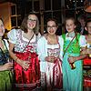 Hoch her geht es beim großen bayrischen Bierabend des Musikvereins "Eintracht" Fützen in der Buchberghalle. Dirndl (Bild), Lederhosen ...