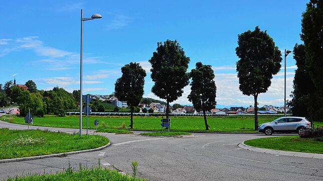 Auf der insgesamt 3,75 Hektar großen Fläche des Geländes Oberfischbach-Ost soll unter anderem die neue Straßenmeisterei des Kreises ...