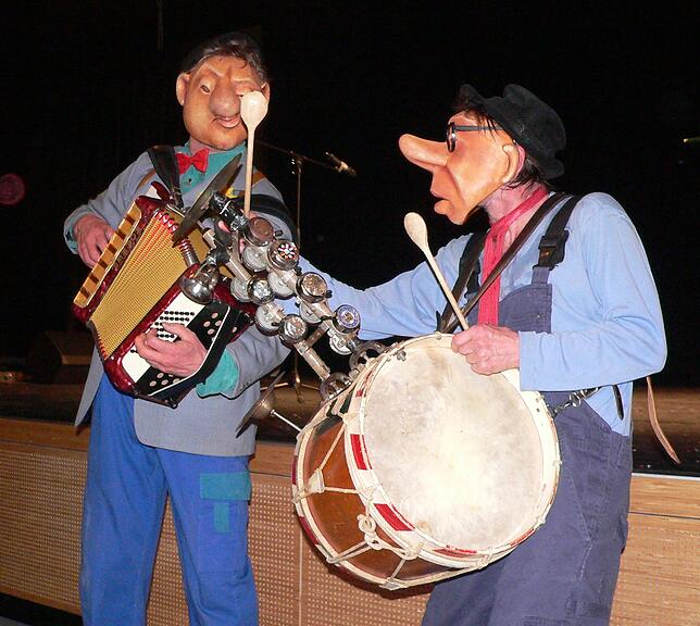 Habbe & Meik schlüpfen auch in die Rolle von verwegenen Musikern.