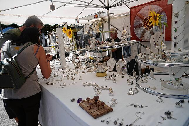 Bild 15: Eindrücke vom Kunst- und Handwerkermarkt in Tiengen