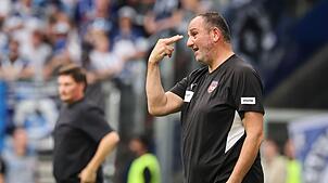 Musste immer wieder korrigieren: Heidenheims Trainer Frank Schmidt.