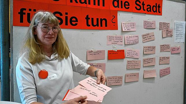 Bild : 45 Stände beim Generationendialog