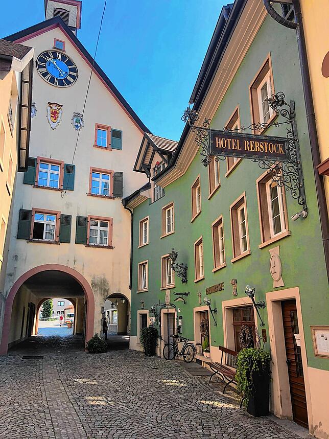 Auch &bdquo;Brutsches Rebstock&ldquo; in der Altstadt von Laufenburg hat wieder für seine Gäste geöffnet.