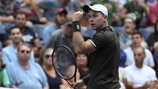 So wollen die Schwarzwälder Tennis-Fans Dominik Koepfer auch im neuen Jahr sehen. Der Furtwanger hat sich nach seinem steilen Aufstieg ...