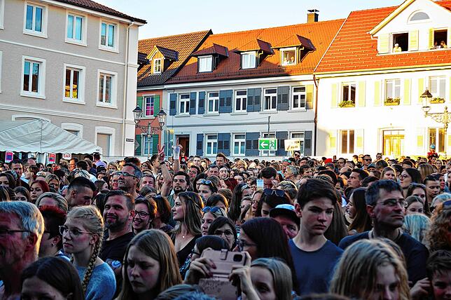 Bild 4: Bilder vom Nico-Santos-Konzert in Markdorf (2)