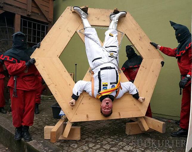 Beim Malefiznarrengericht war 2015 der Waldshuter Landtagsabgeordnete Felix Schreiner auf dem Folterrad.